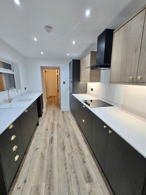 Kitchen- click for photo gallery